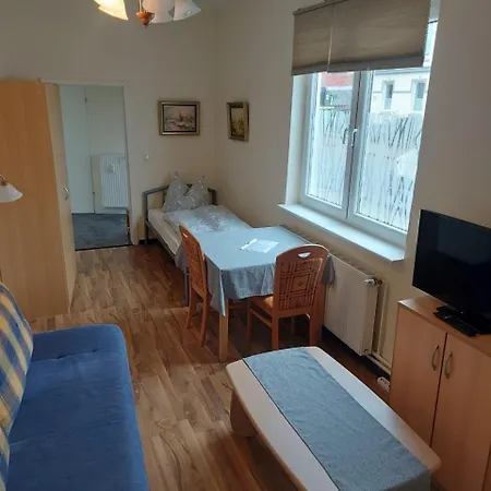Luetzowstrasse 2 Apartment