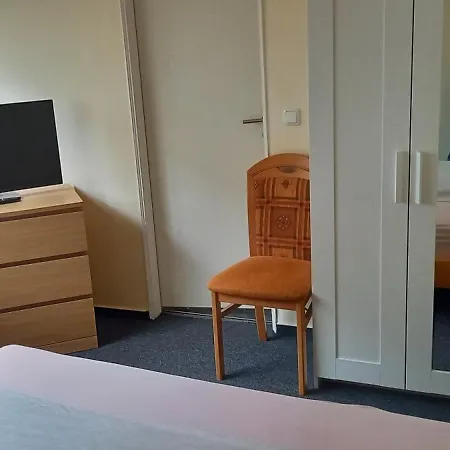 Appartement Luetzowstrasse 2 *